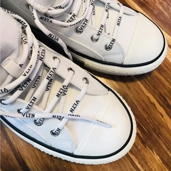Valentino Garavani Womens White Black High Top Logo Sneakers Size 